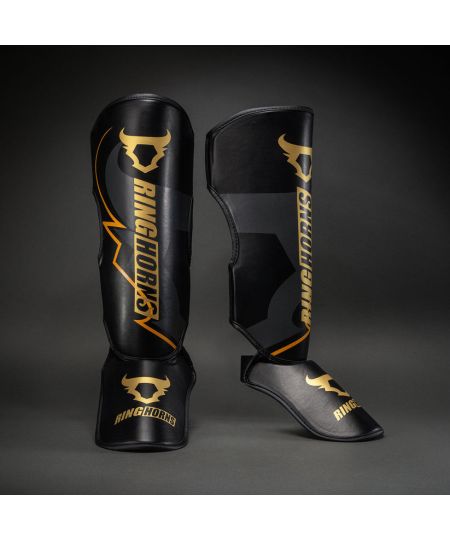 Venum Ringhorns Charger Scheenbeschermers – Zwart/Goud