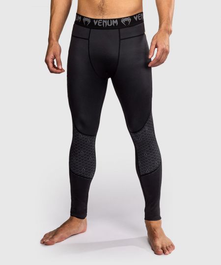 Venum x Assassin’s Creed Shadows Spats - Zwart/Goud