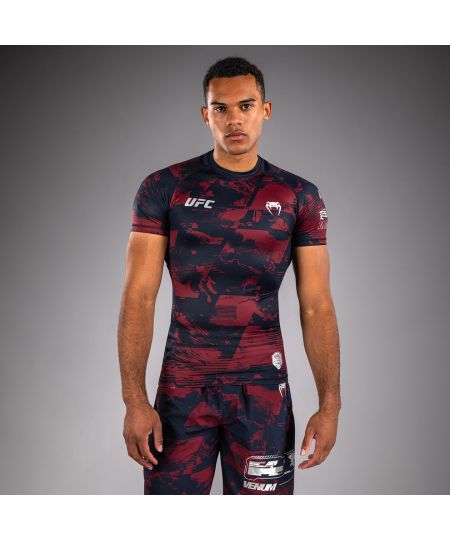 UFC Zenith by Venum Authentic Fight Week Performance Shortsleeve Rashguard Heren - Marineblauw/Bordeauxrood/Zilver