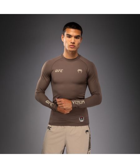 UFC Unity by Venum Authentic Fight Week Venum Heren Technische Rashguard met Lange Mouwen - Bruin