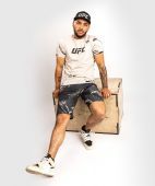 UFC Venum T-Shirt Authentic Fight Week (Heren) 2.0 Short Sleeve - Zand